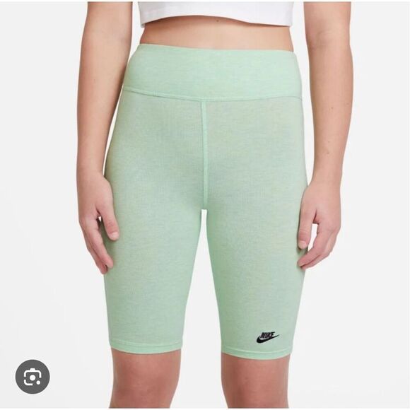 Nike Girl’s Tight Fit Lawn Green 9” Biker Short Size Small DA1243-376 - Picture 1 of 12